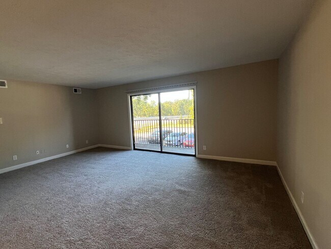 Building Photo - bg0718