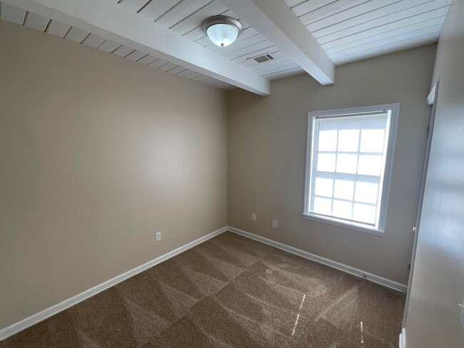 Building Photo - 601 Tisdale St