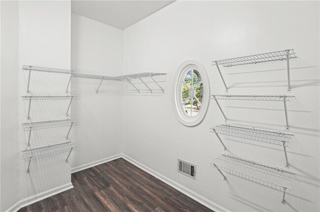 Building Photo - 11355 Vedrines Dr