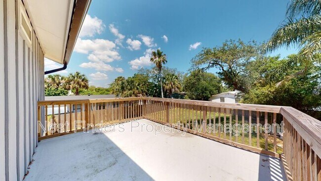Building Photo - 552 Seagate Ave