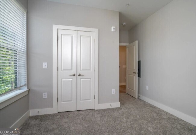 Building Photo - 2801 Windy Ridge Pkwy SE