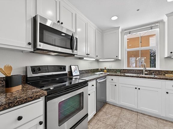 Building Photo - 1390 Saddle Rack St