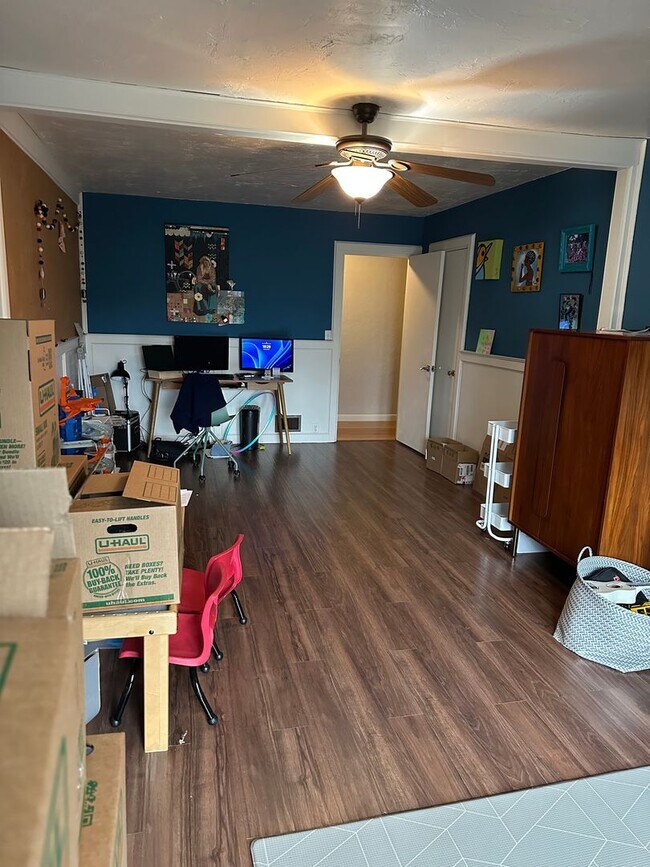 Building Photo - 4-Bedroom 3-Bathroom Home in Springfield