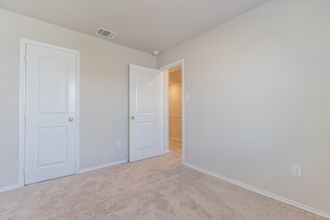 Building Photo - 8723 Key Windy Way