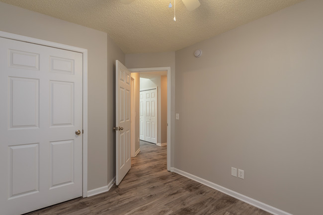 Building Photo - 87 Tiller Way