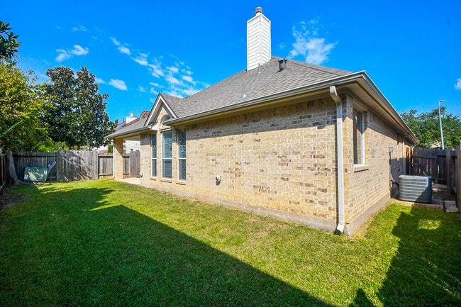 Building Photo - 18911 Dural Dr