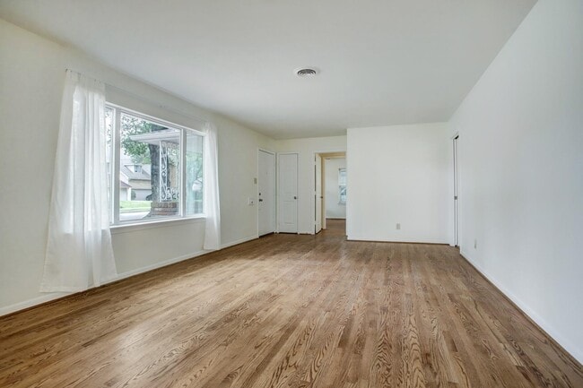 Building Photo - 3807 Murworth Dr