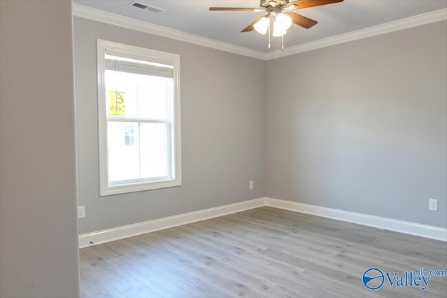 Building Photo - 26480 Naomi Wy