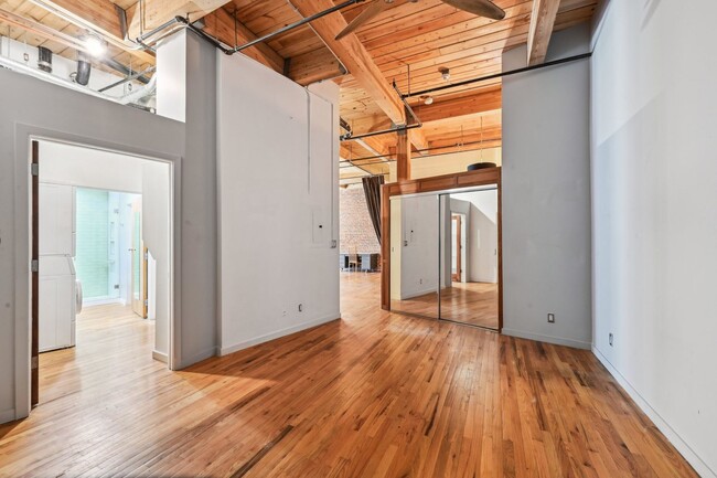 Building Photo - Open floor living at its best! 1 BR/2 BA l...