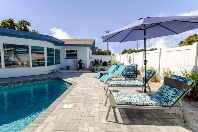 Building Photo - 6300 16th St S