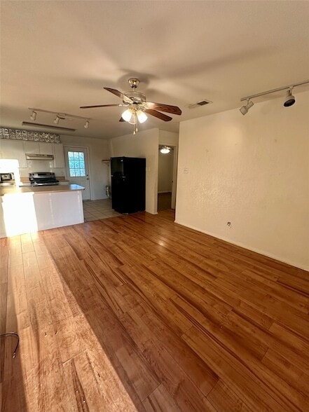 Building Photo - 120 Don Propp Rd