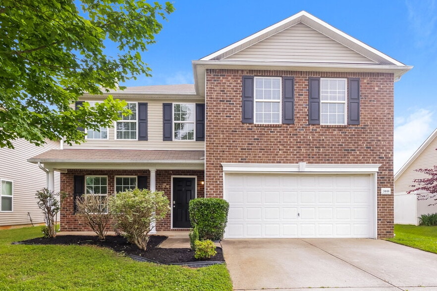 Primary Photo - 3444 Axelwood Dr
