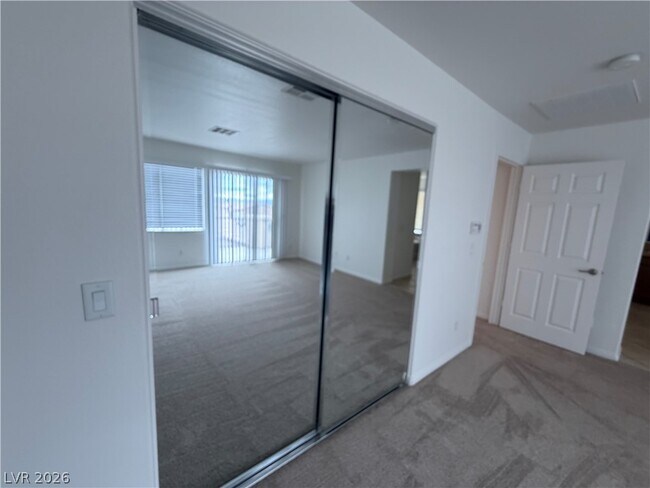 Building Photo - 9433 Highview Rock Ct