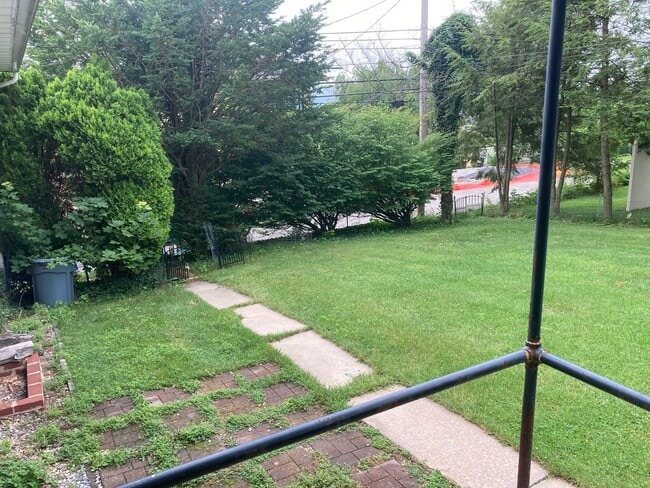 Building Photo - Lease Details for 2025 Start Date ONLY - N...