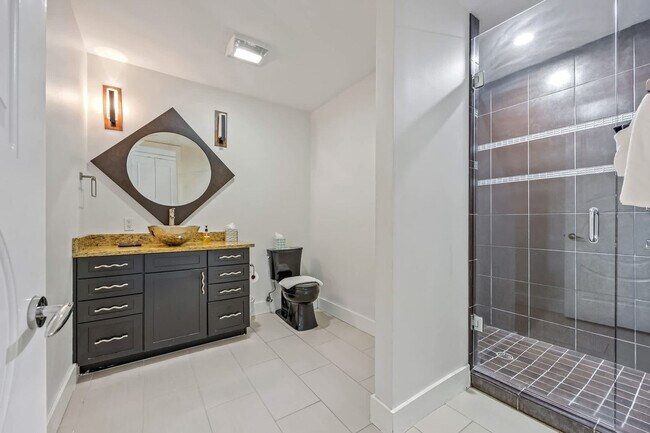 Building Photo - 873 S Atlantic Ave