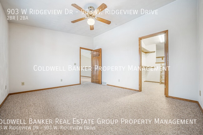 Building Photo - 903 W Ridgeview Dr