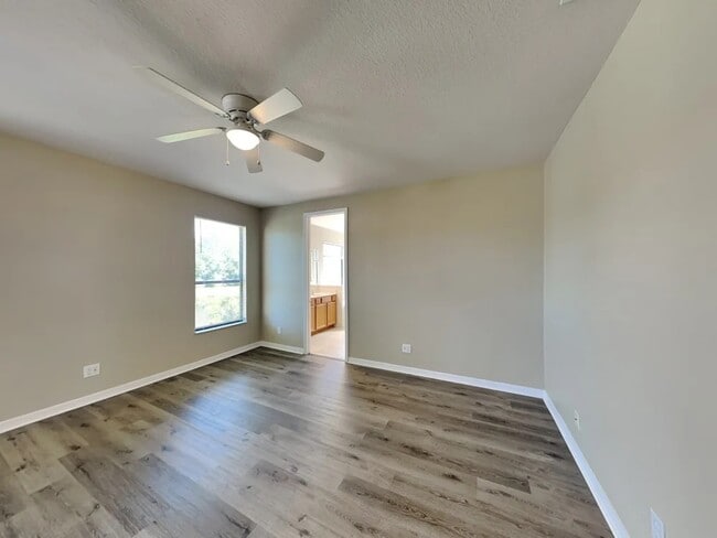Building Photo - 20352 Chestnut Grove Dr