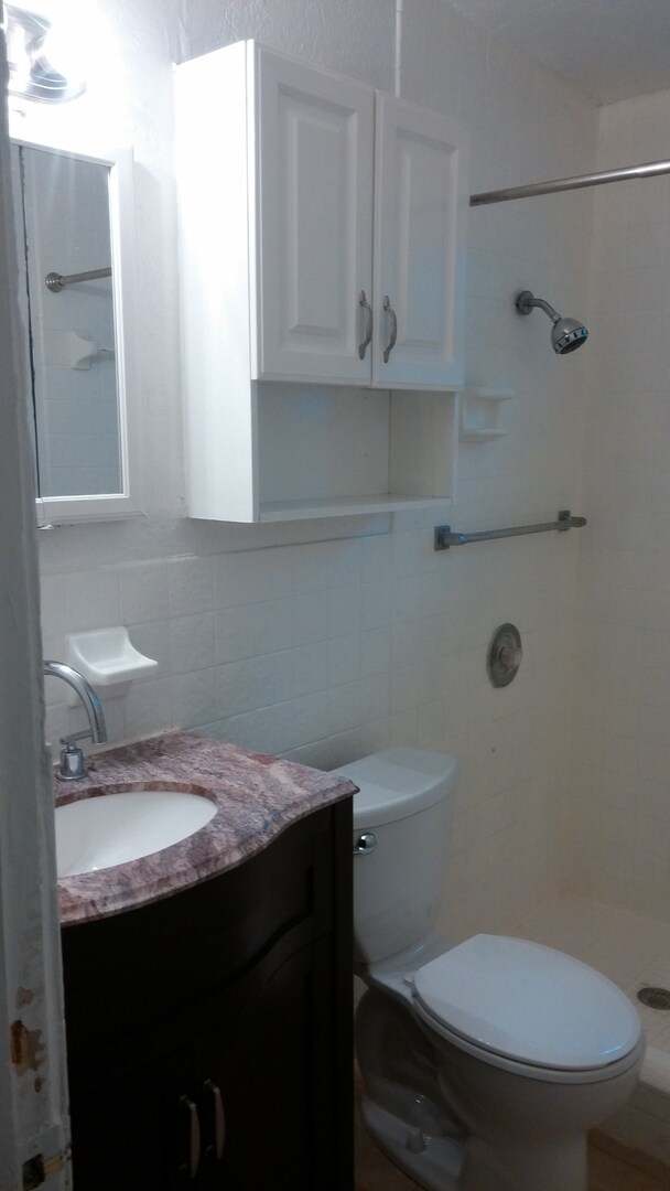 Building Photo - For Rent – 4 Bedroom Single Family Home in Pinellas Park, FL