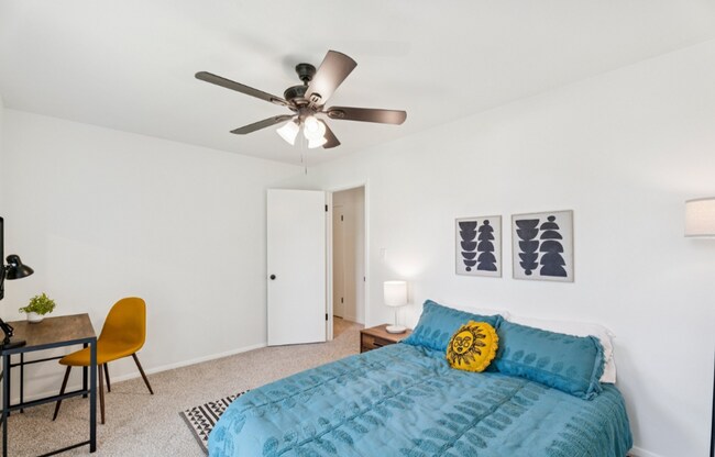 Building Photo - 3 Bed / 2 Bath in Central Tulsa!