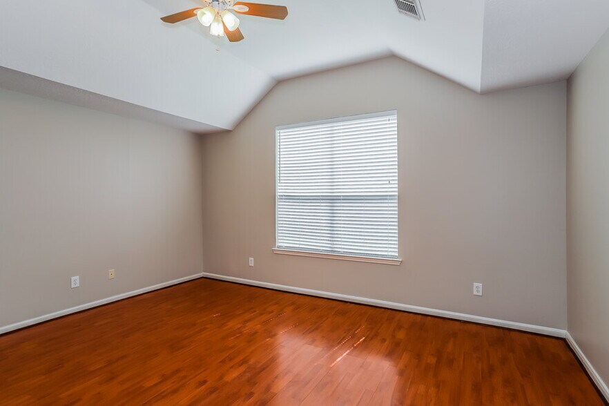 Building Photo - 4223 Pathway Ct