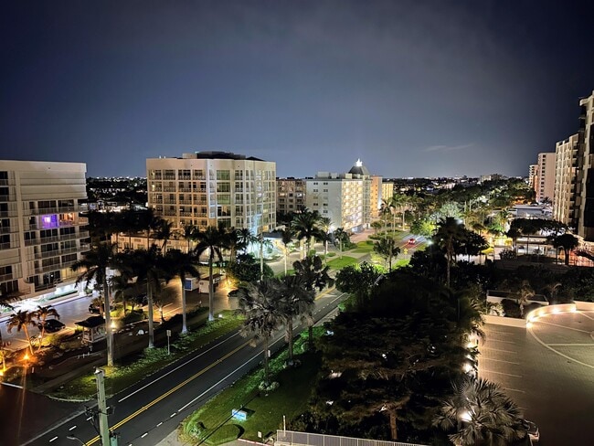 Building Photo - 3215 S Ocean Blvd
