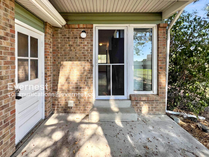 Building Photo - 1701 Cato Cir