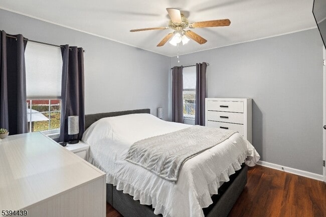 Building Photo - 90 Ford Rd