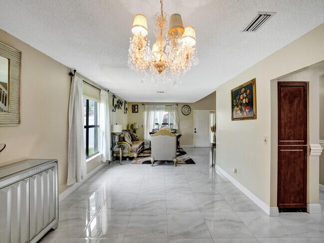 Building Photo - 9610 Dunhill Dr