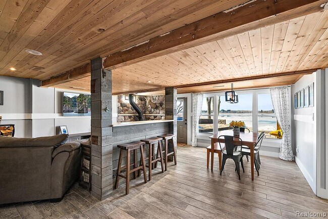 Building Photo - 222 Ackerson Lake Dr