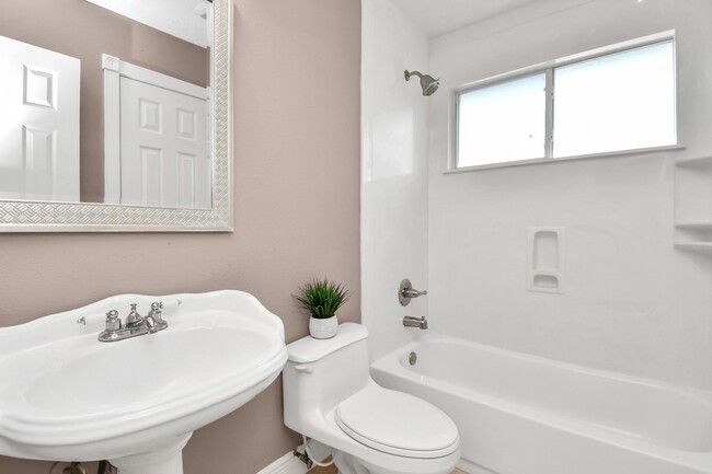 Building Photo - 3503 Nayland Rock Dr