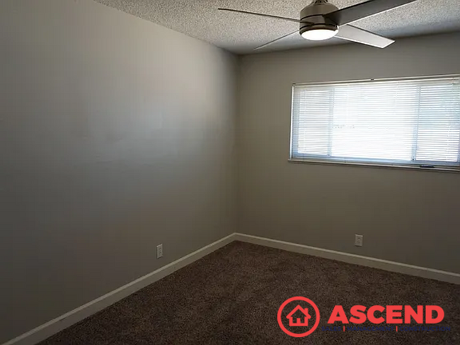 Building Photo - Cozy 3 Bedroom Home Located in Delano!