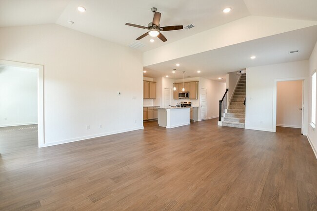 Building Photo - 1642 Birch Wood Dr