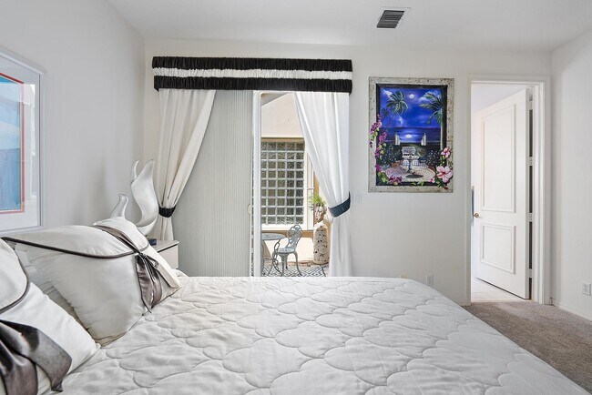 Building Photo - 7713 Sandhill Ct