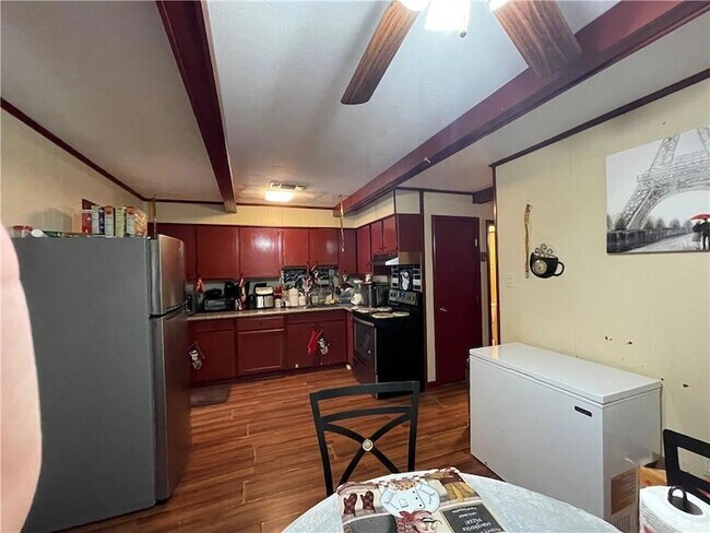 Building Photo - 2450 Copernicus St