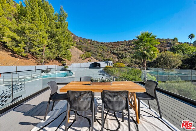 Building Photo - 7966 Mulholland Dr