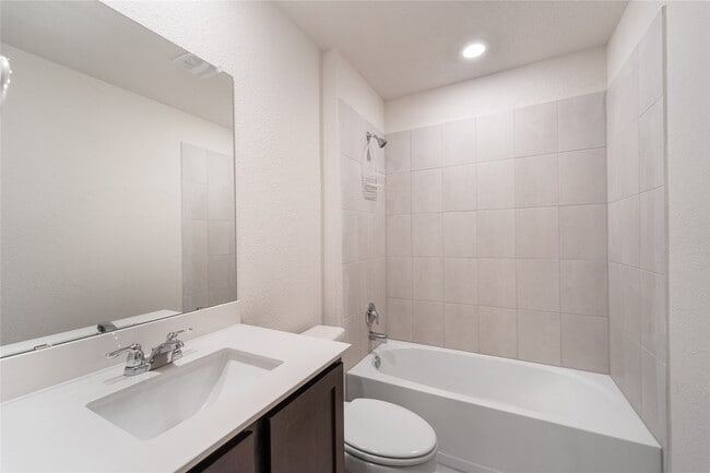 Building Photo - 745 John Adams Ct