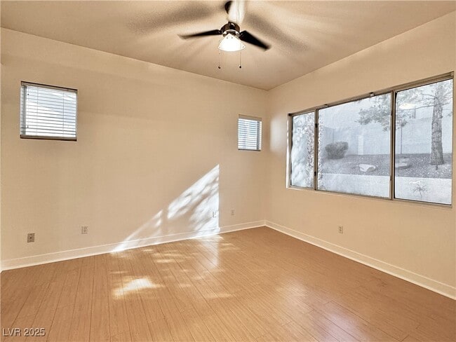 Building Photo - 10137 Crest Brook Pl