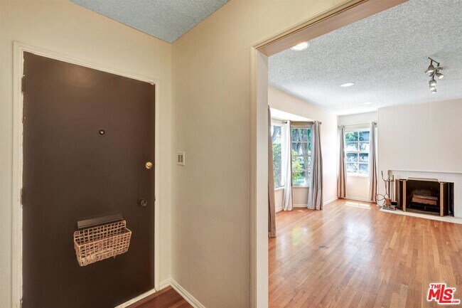 Building Photo - 2511 Castle Heights Ave