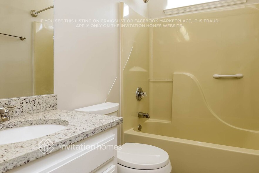 Building Photo - 135 Candle Wood Dr