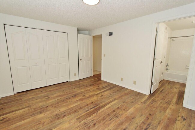 Building Photo - 3695 S Gekeler Ln