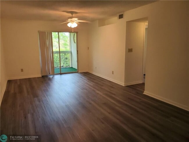 Building Photo - 724 NW 91st Terrace