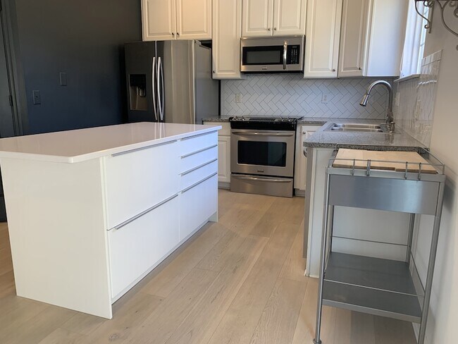 Building Photo - 111 Tyne Dr