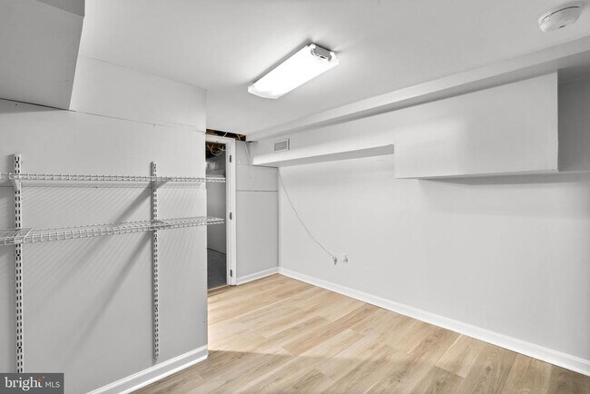Building Photo - 1405 Reynolds St