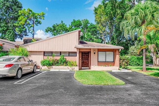 Building Photo - 166 Sparrow Dr