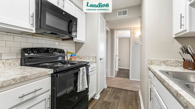 Building Photo - 1615 Stoneleigh Ct