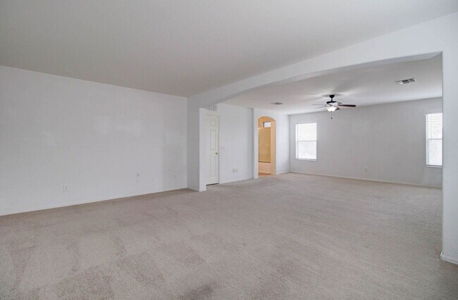 Building Photo - 5659 S 239th Dr