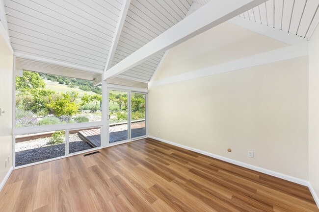 Building Photo - 81 Sotelo Way