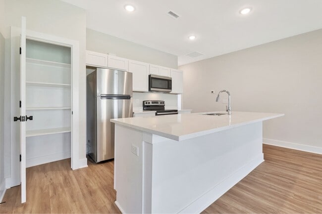 Building Photo - 1133 N Joye St