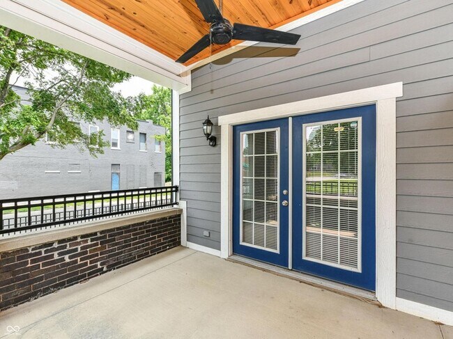 Building Photo - 2645 N College Ave