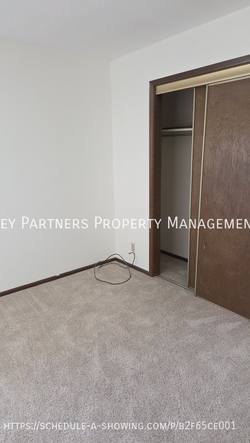 Building Photo - 8106 Yecker-